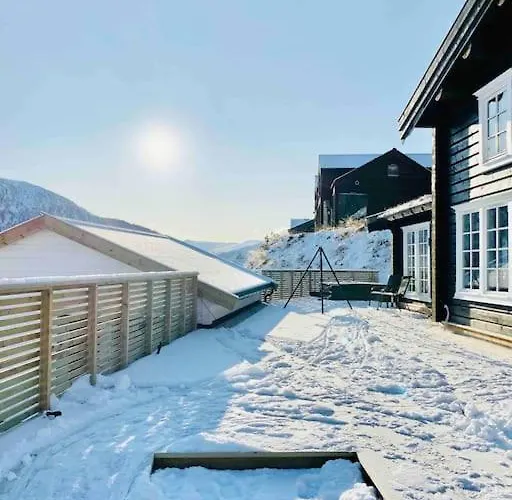 Casa de Férias Large And Luxurious Family In Myrkdalen Helgatun
