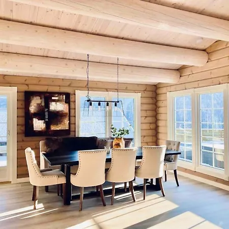 Large And Luxurious Family In Myrkdalen Helgatun